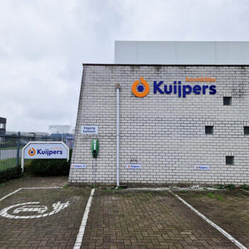 Freeslogo en parkeerbordjes Kuijpers Tilburg